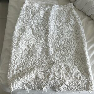 Elegant White Lace Pencil Skirt